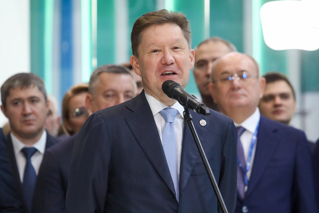 Василий Голубев принял участие в церемонии подключения соцбъектов к газовым сетям