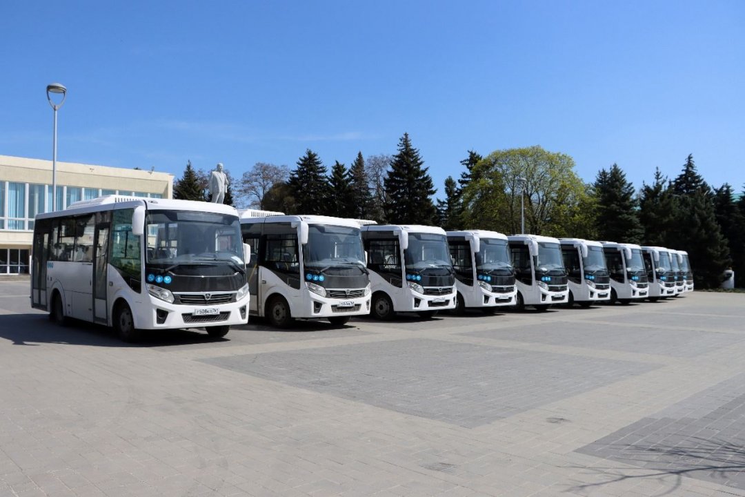 В Матвеево-Курганский район поступило десять новых автобусов, приобретенных по дорожному нацпроекту